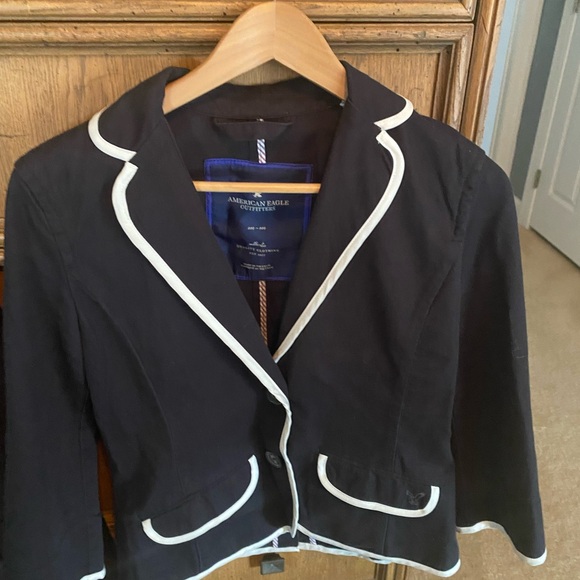 American Eagle Outfitters Black Blazer with White Accents - Picture 3 of 16